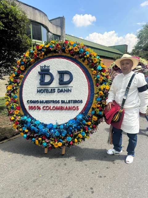 Hoteles Dann: tradición, familia y color en la Feria de las Flores 2025