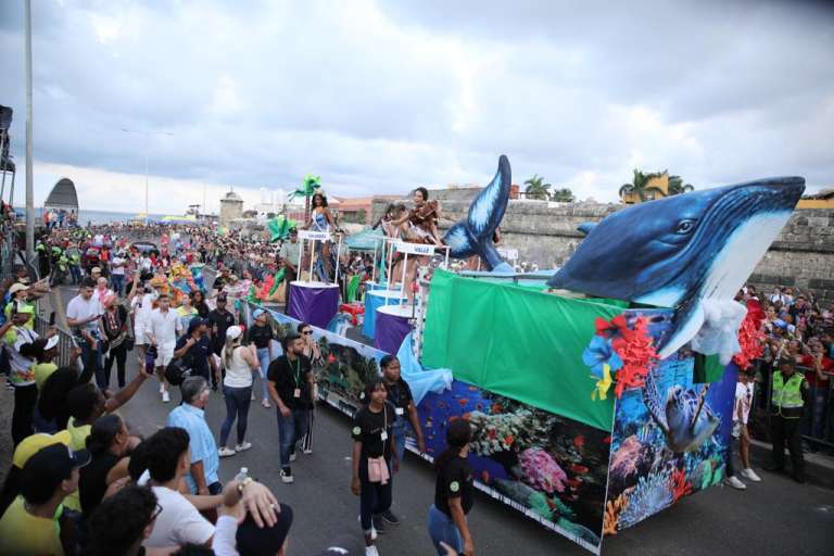 así lucen las reinas en el Desfile de la Independencia