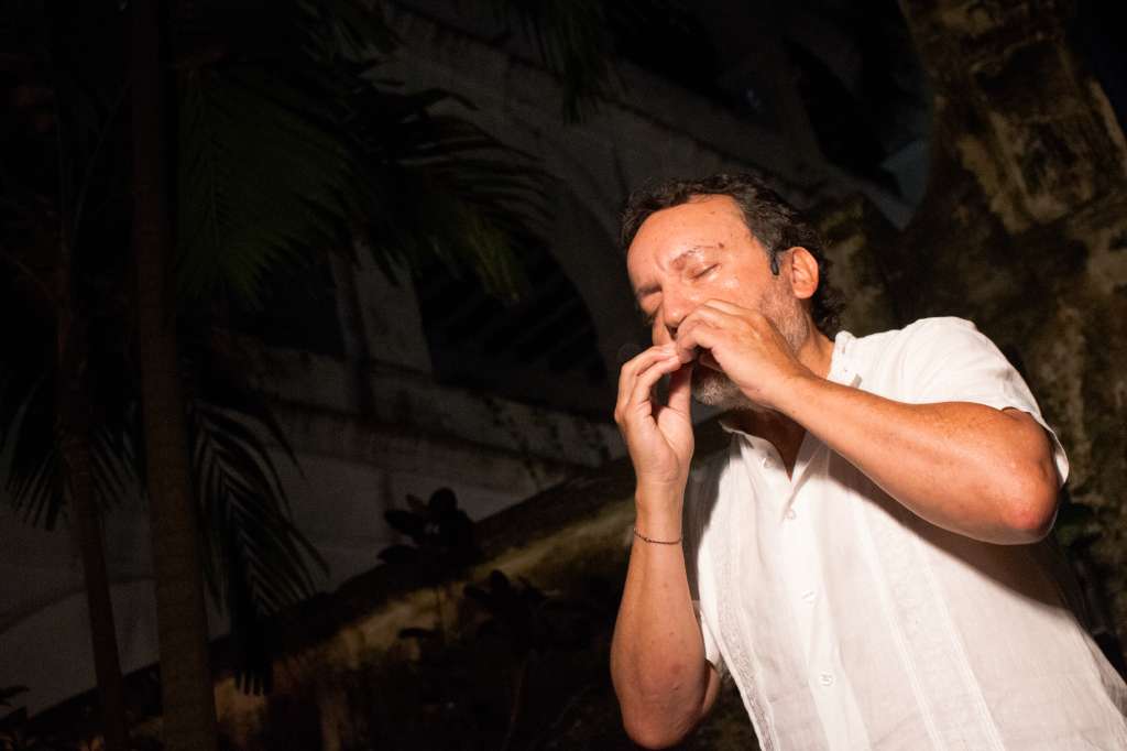 Luis Fernando Franco Duque es una de las pocas personas en Colombia capacitadas para tocar instrumentos musicales del periodo prehispánico.