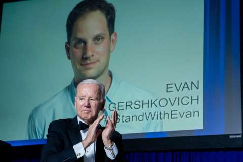 Periodista estadounidense acusado por Rusia de espionaje será juzgado próximamente