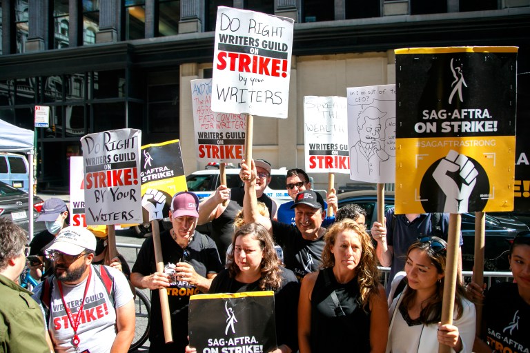 Warner Bros estima en US$500 millones las pérdidas por la huelga de Hollywood