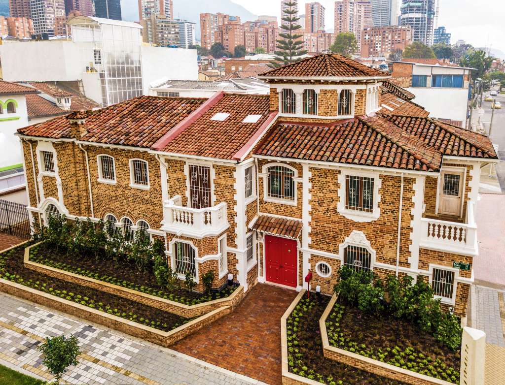Fachada de la Casa Galán.