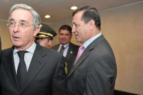 Infidelidad a Uribe pasaría cuenta de cobro