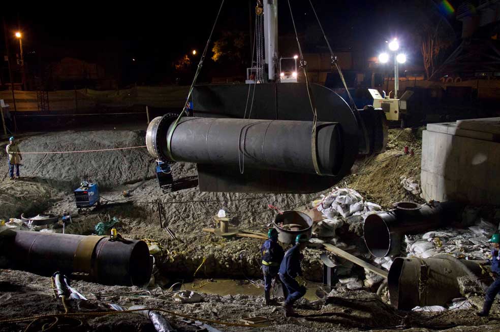 Las obras de desviación de la red de agua potable en la avenida Simón Bolívar, que costaron $4 mil millones, dejaron sin agua a 200 mil caleños. / Alcaldía de Cali