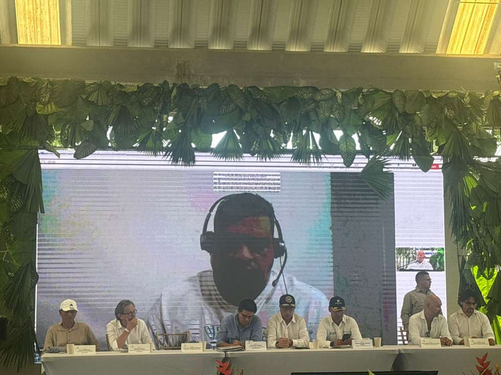 Desde el evento se intentó conectar a Araña de manera virtual.