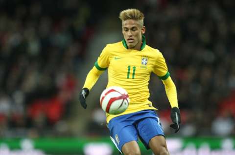 Barcelona negocia en Brasil el fichaje de Neymar