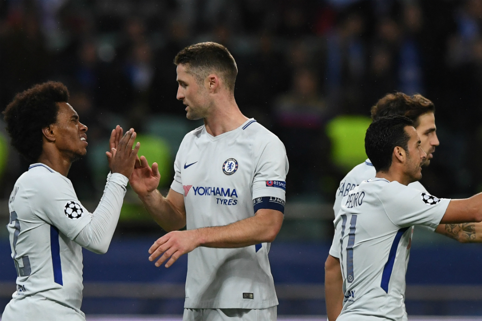 Los jugadores de Chelsea festejan uno de los goles con los que triunfaron este miércoles en la Liga de Campeones. / AFP