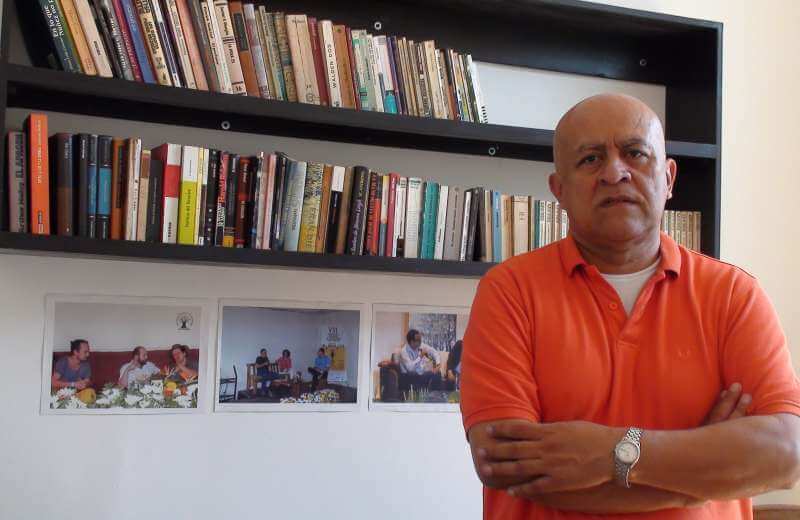 José Nodier Solórzano, autor de la novela "Bajo el cielo sucio", presentada recientemente.  / Cortesía