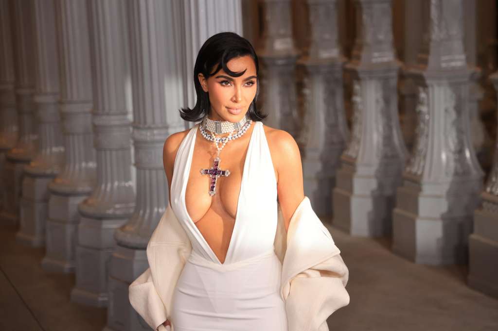 Los Angeles (United States), 03/11/2024.- Kim Kardashian arrives at Los Angeles County Museum of Art's (LACMA) 13th annual Art+Film Gala in Los Angeles, California, USA, 02 November 2024. EFE/EPA/DAVID SWANSON
