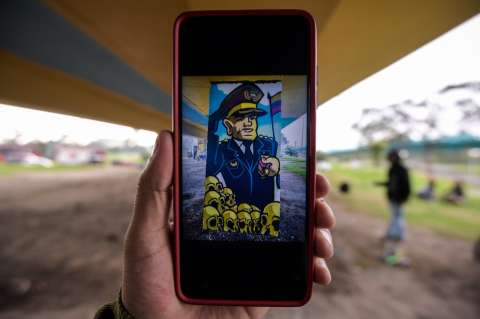 En actividad cultural en Puente Aranda volvieron a pintar muro que desató polémica