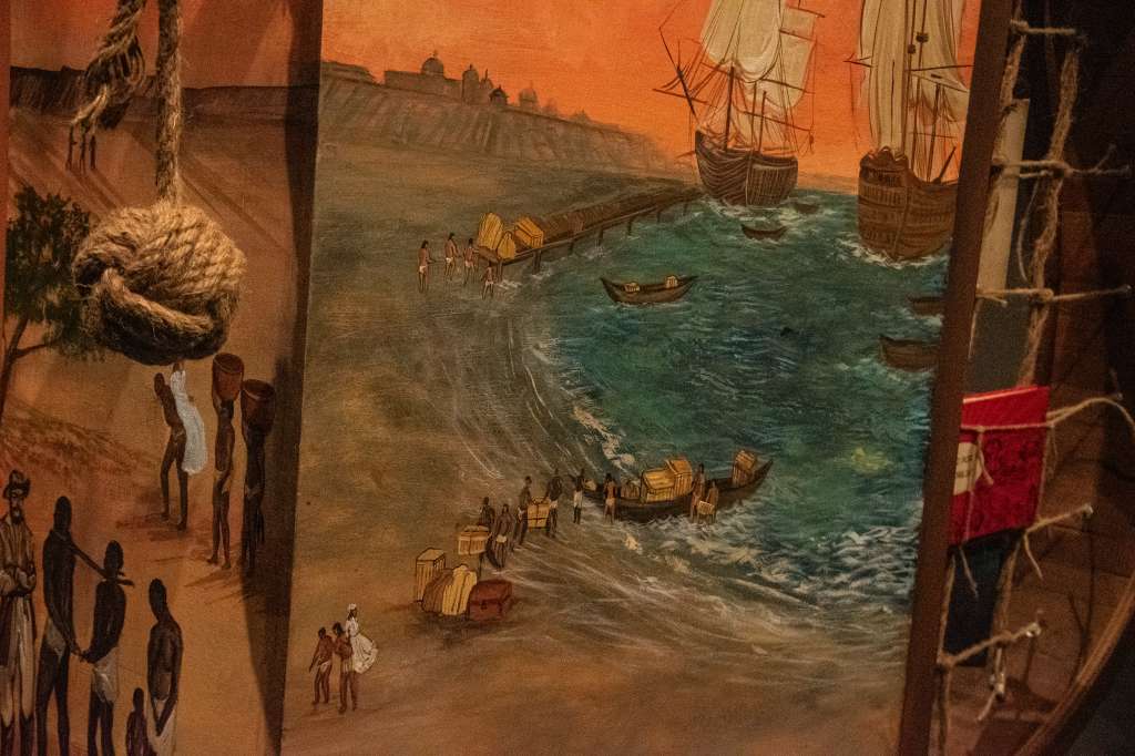 La exposición un Matalotaje en tiempo de galeones está ubicada en el edificio Gregorio Hernández de Alba, una de las sedes principales del ICANH.