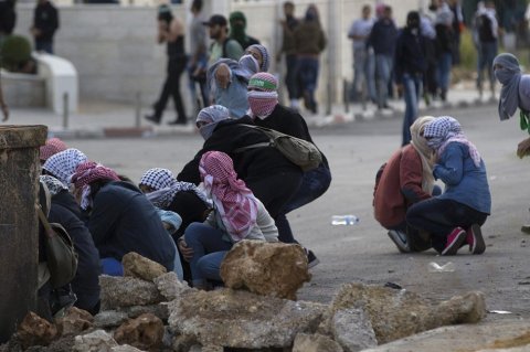 Nueva jornada de violencia en Israel y Palestina con disturbios y ataques