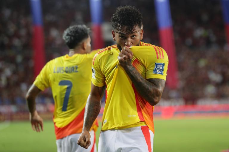 Luis Javier Suárez, el goleador que jugaba descalzo en Santa Marta