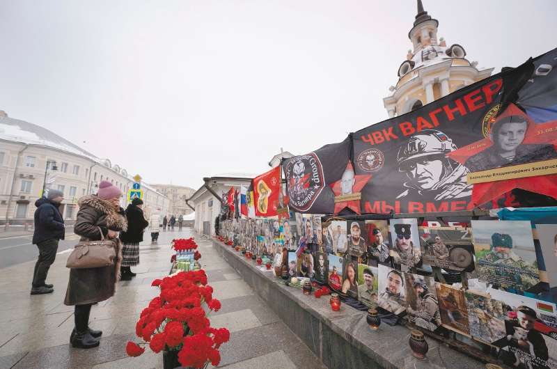 Monumento al jefe del grupo mercenario Wagner, Yevgeny Prigozhin, en el centro de Moscú, el 23 de febrero pasado, seis meses después de su muerte.