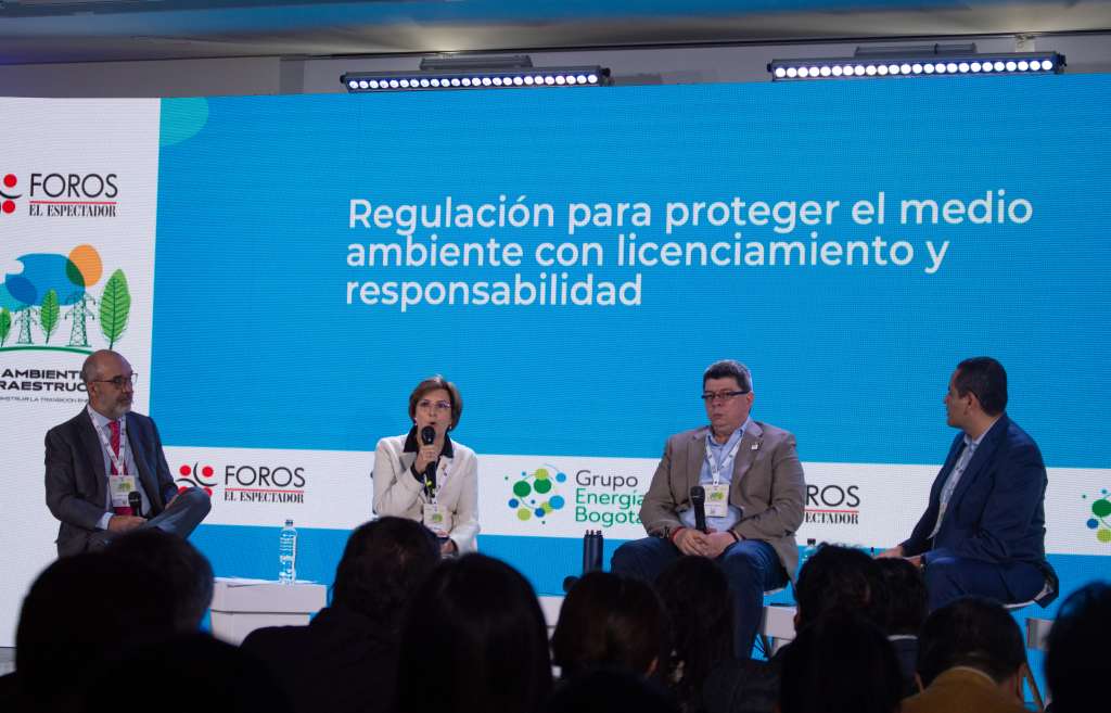 Varios actores del sector energético se reunieron ayer en Bogotá.
