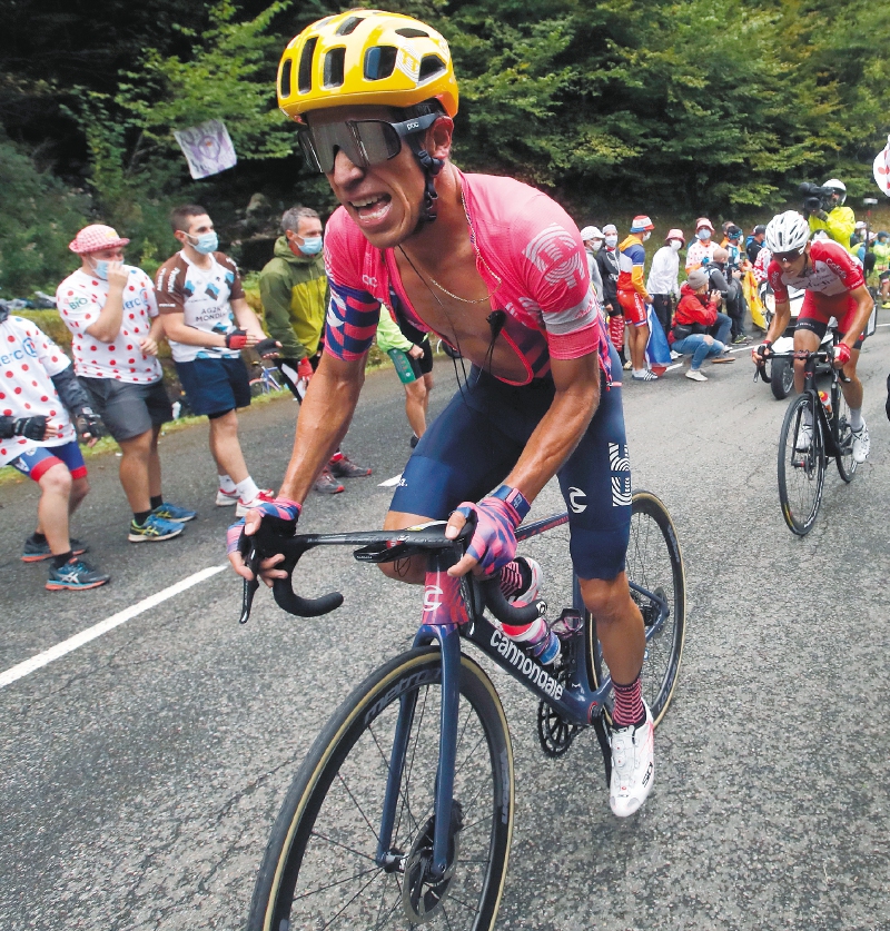 El antioqueño Rigoberto Urán, tercero, es el mejor colombiano en la general del Tour de Francia. / AP