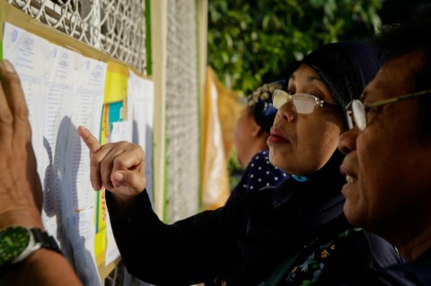 Musulmanes filipinos acuden en masa a las urnas para ratificar acuerdo de paz
