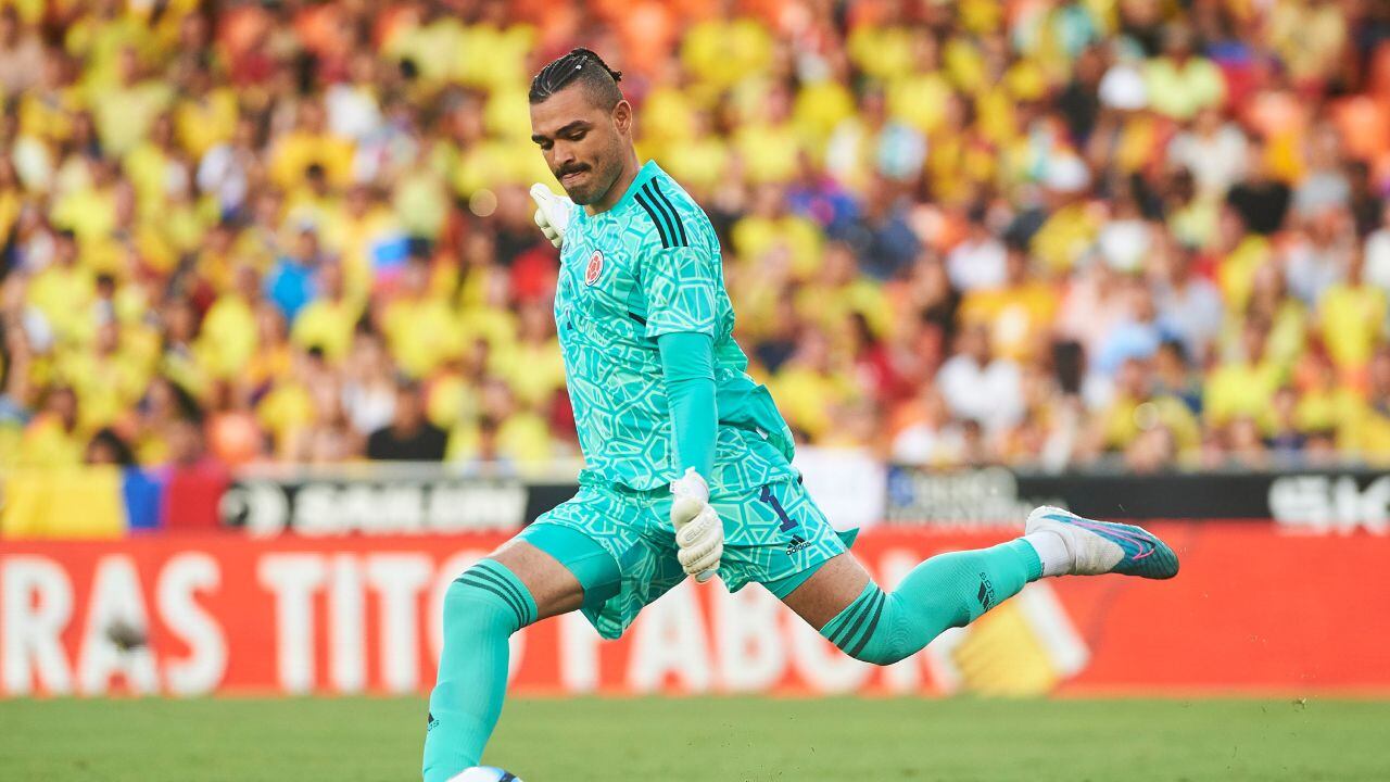 El arquero Álvaro Montero fue convocado por Néstor Lorenzo para los partidos amistosos en Europa.