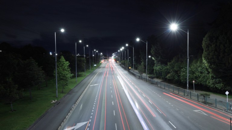 Un millón de predios pagarían nuevo impuesto de alumbrado en Bogotá: ¿está el suyo?