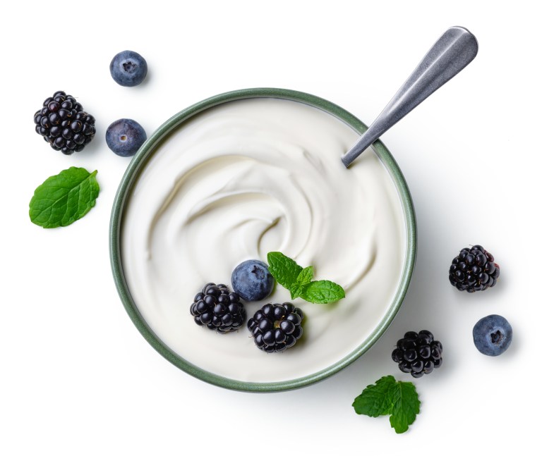 ¿Qué tan saludable es el yogur griego? Esto dicen los expertos en nutrición