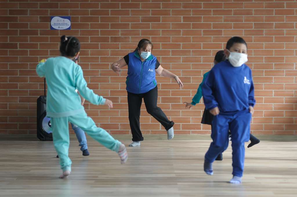 Niños;Colegios;Tapabocas;Clases