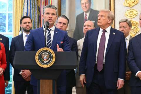 ¿Está usando Trump al nuevo “Departamento de Guerra” contra sus opositores?
