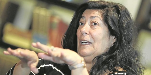 La escritora española Almudena Grandes, quien acaba de presentar en Buenos Aires su novela 'Los pacientes del doctor García'.  / Tomada del Huffington Post