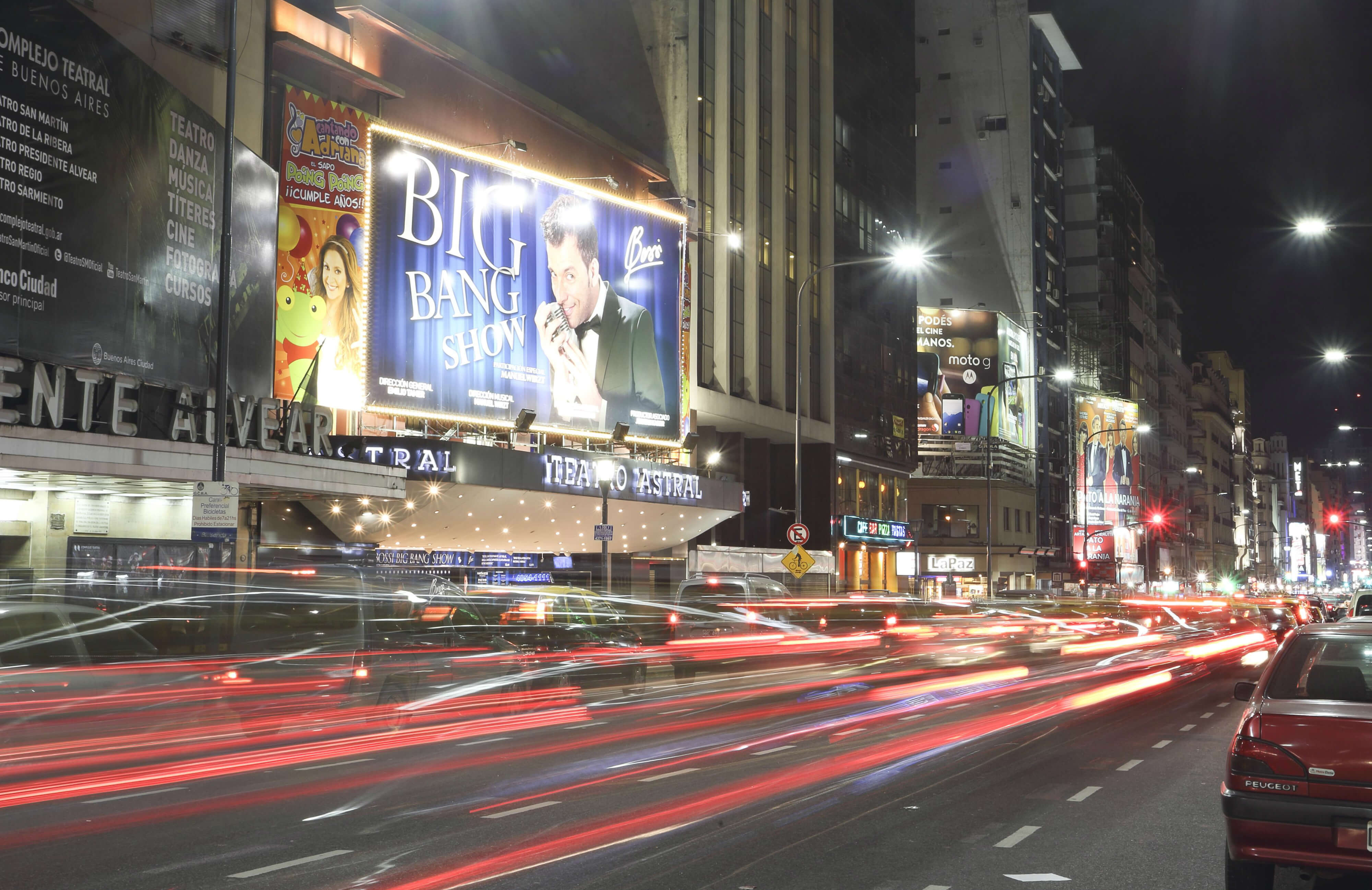 Calle Corrientes, Buenos Aires / Cortesía del Ente de Turismo de Buenos Aires
