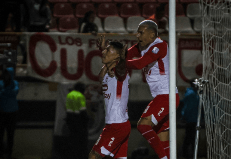 Santa Fe cortó la racha de empates y en el último minuto consiguió sus primeros tres puntos