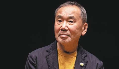 Murakami bromeó sobre su título honorífico: “Fui pésimo estudiante”