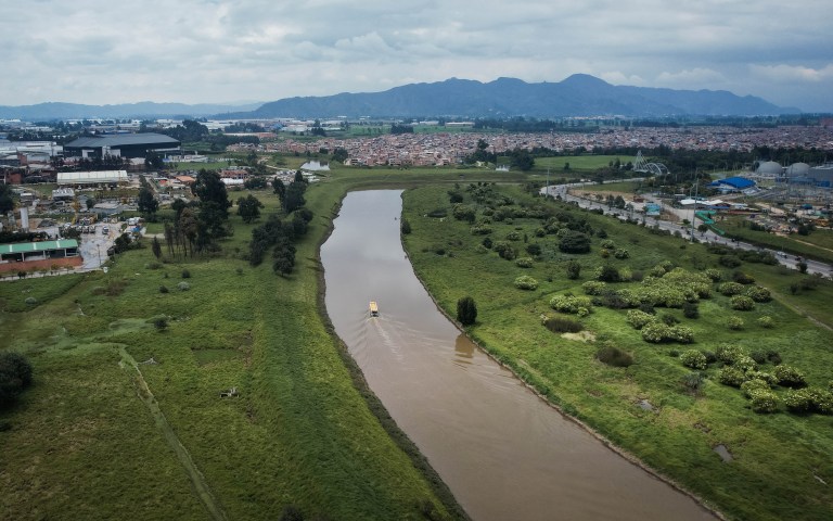 Recuperar el Río Bogotá, la tarea de salvar un río de toneladas de basura