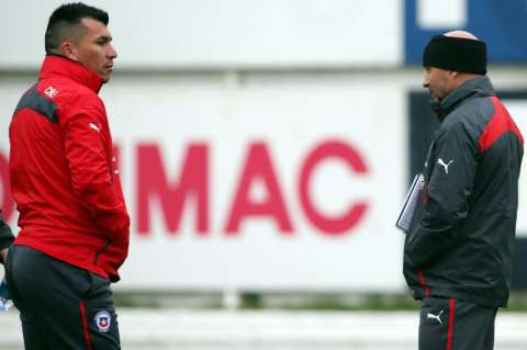 Sampaoli busca la fórmula defensiva de Chile para frenar a Messi