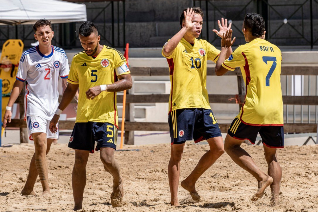 La selección de Colombia de fútbol playa se llevó el tercer lugar de la Copa América.