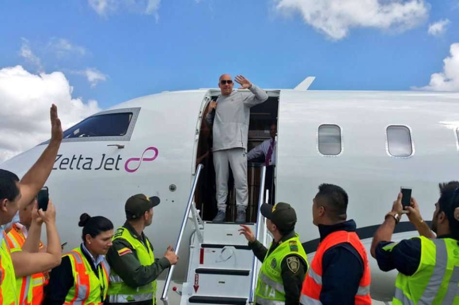 Twitter @AeropuertoMDE