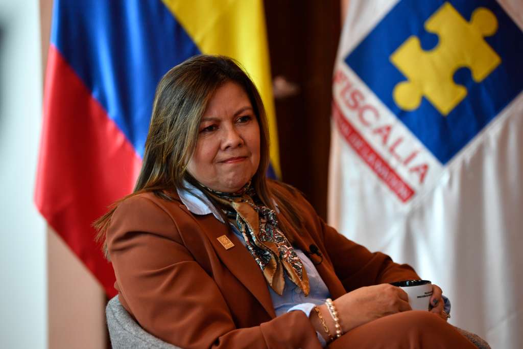 Fiscal general de la nación durante entrevista