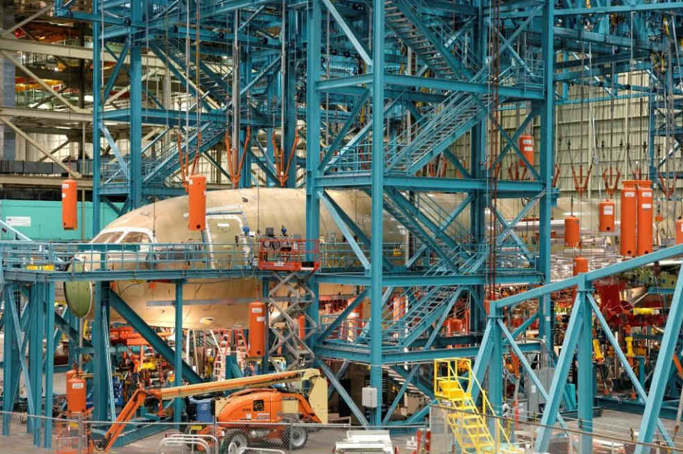 Autoridades aéreas prohibieron el vuelo de 50 aviones 787. / Cortesía