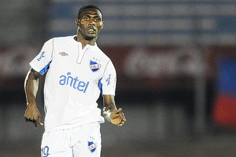 Efraín Cortés será baja en Nacional de Uruguay para enfrentar al Boca