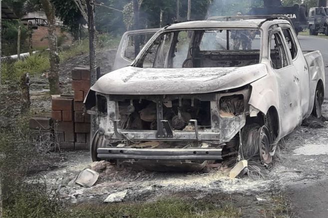 Así quedó la camioneta en la cual se movilizaban los investigadores del CTI / Cortesía
