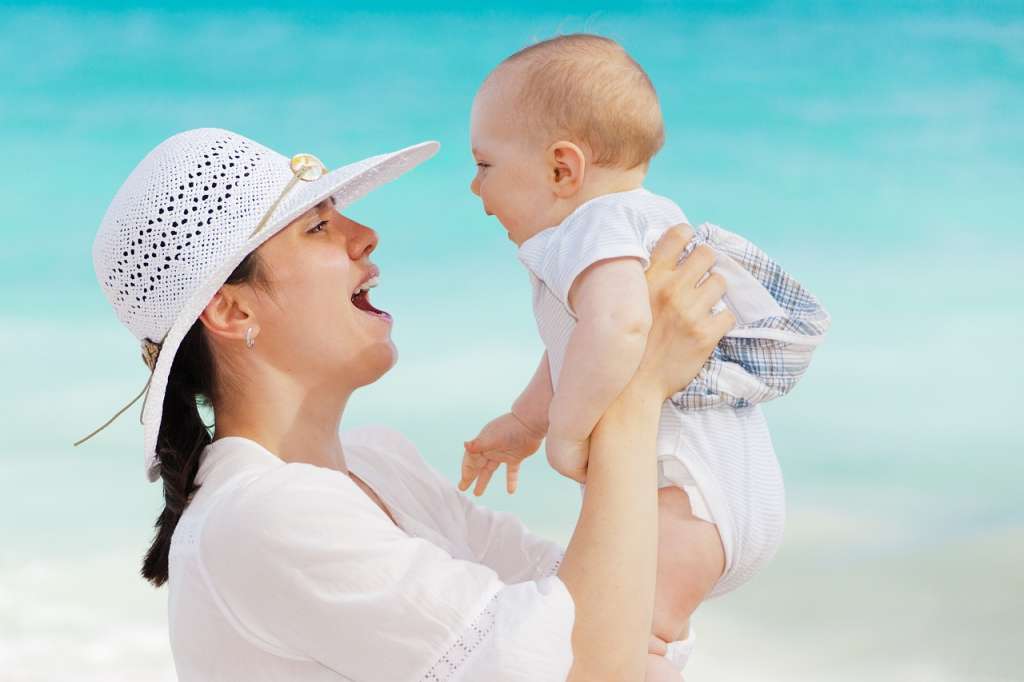 Actividades y ejercicios de estimulación temprana para bebés
