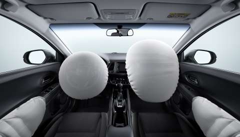 Guía completa de airbags en carros: seguridad, fallas y recomendaciones