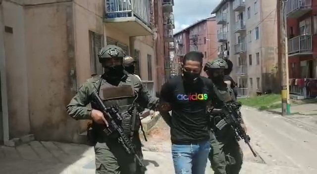 Luis Ernesto López, alias Samper, cobraría una suma de $70 mil a transportadores públicos para permitirles transitar por las calles controladas por él / Policía Nacional