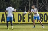 Con 22 jugadores, Colombia se entrenó de cara al partido con Argentina