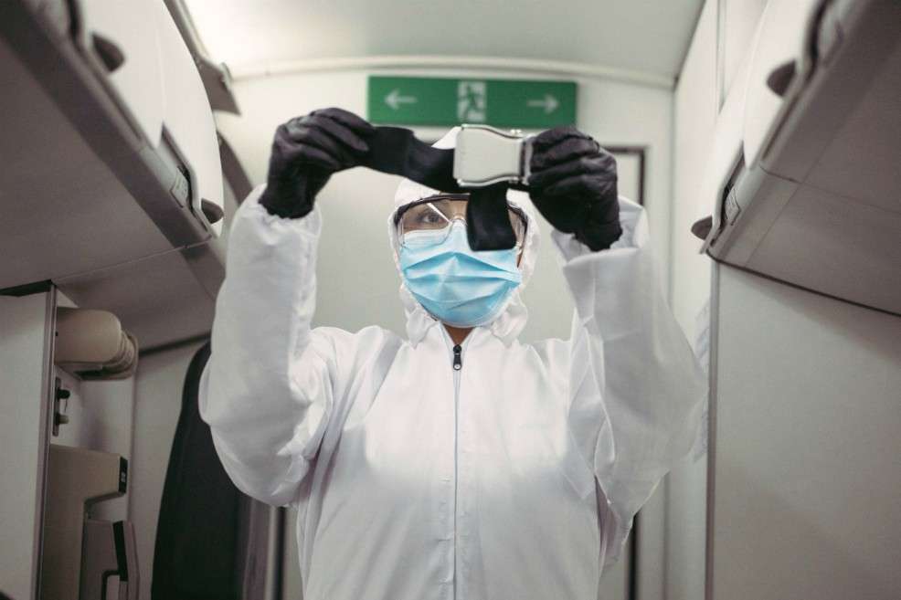 Medidas de bioseguridad en un vuelo de la aerolínea Easy Fly entre Pereira y Bogotá.