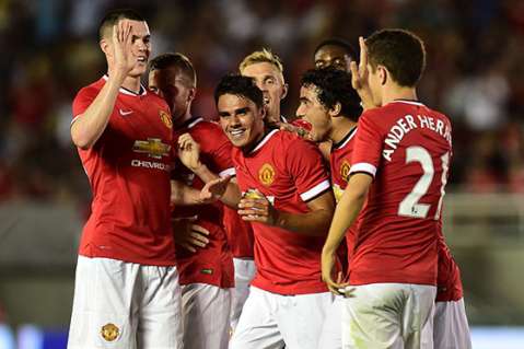 Debut con goleada de Louis Van Gaal con el Manchester United