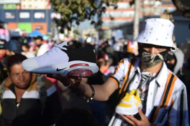 La alcaldesa de Bogotá ha pedido a los comercios que mantengan rigurosamente los protocolos de bioseguridad, para evitar que se presenten contagios por COVID-19, más ahora que la capital ha tenido un aumento en los casos y fallecimientos.