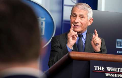 Anthony Fauci, el rostro que se enfrentó al coronavirus en EE. UU., se retirará