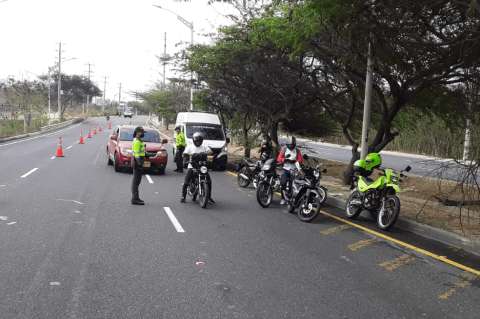 Más de 6.000 comparendos han impuesto en Barranquilla y el Área Metropolitana por violar aislamiento