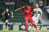 Sevilla gana al Elche con un gol de Bacca