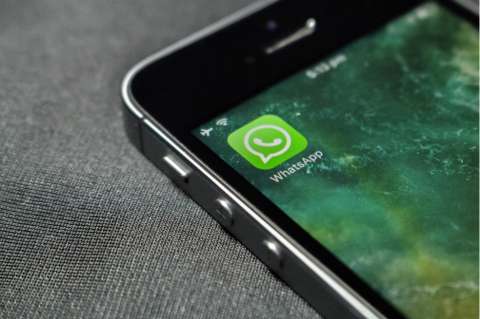 En India, los administradores de grupos de whatsapp podrían ir a la cárcel por noticias falsas
