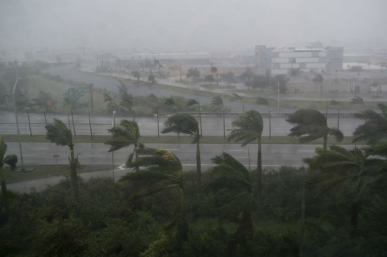 Con gran fuerza Irma impacta en Cayos de Florida